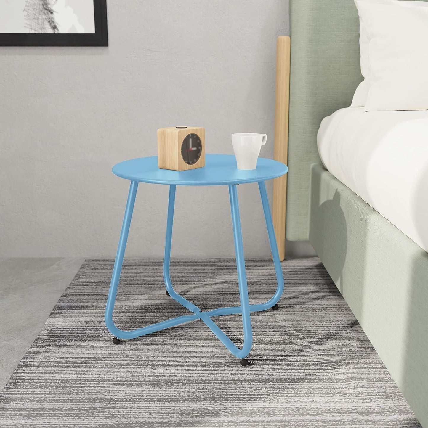 Outdoor Side Table 18-Inch round End Table Accent Table for Bistro Balcony Apartment Blue