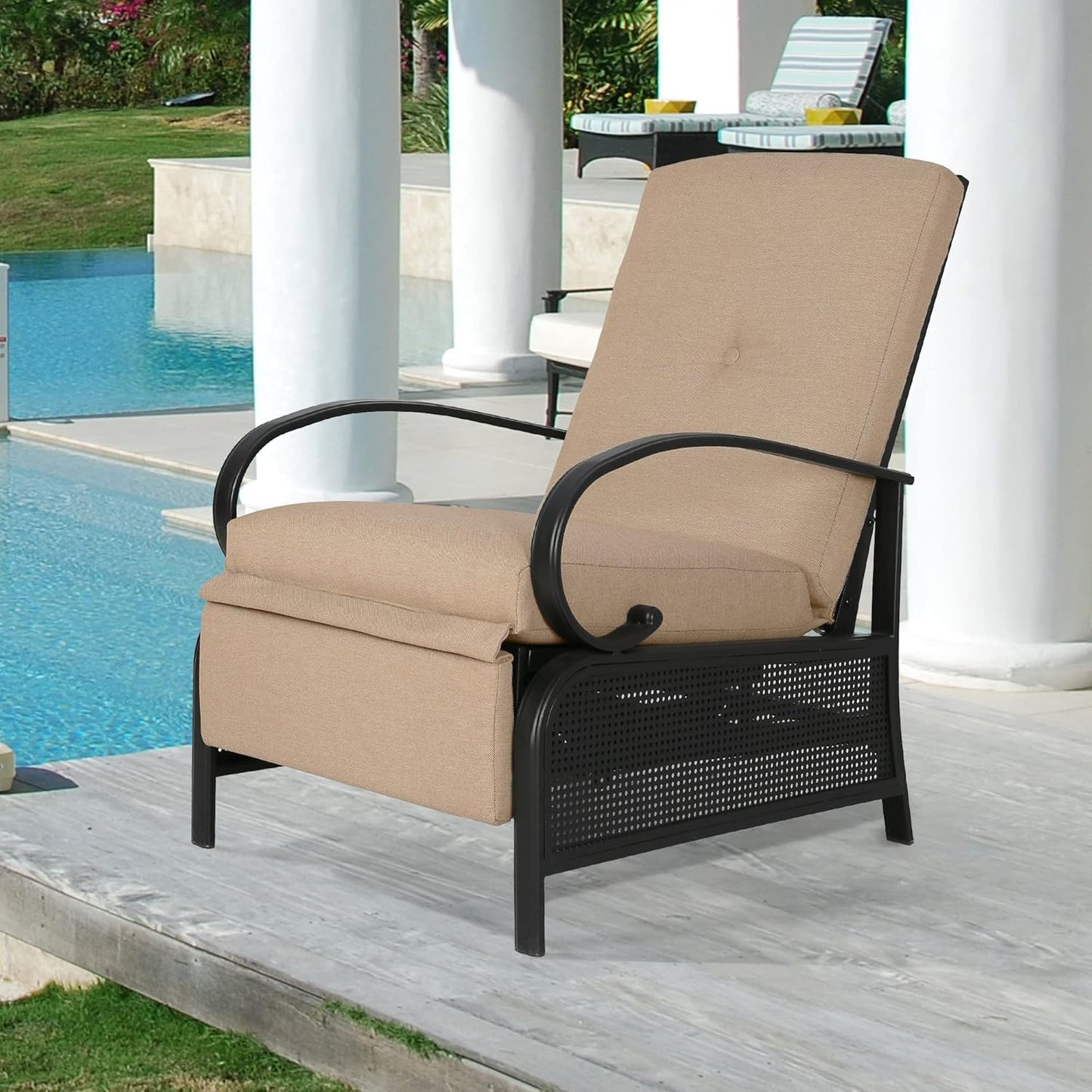 Adjustable Outdoor Reclining Lounge Chair Patio Recliner Chair with Strong Extendable Metal Frame and Removable Cushions for Outdoor Reading or Relaxation (Beige) (NPT237)