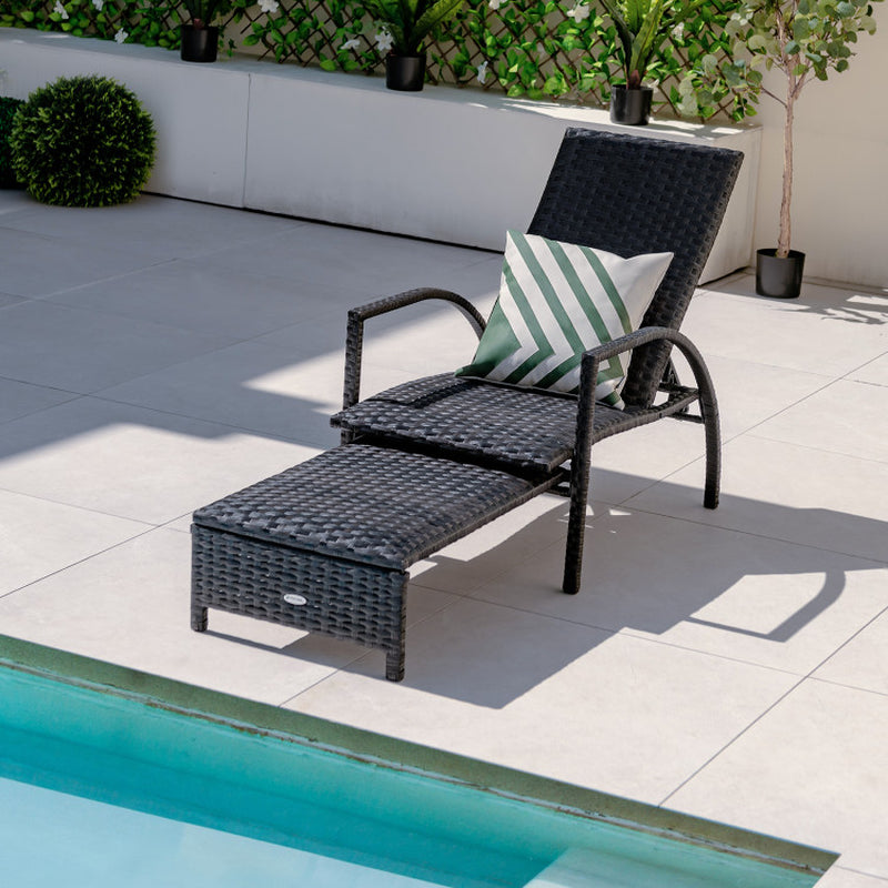 Patio Chaise Lounge Rattan Lounge Chair with Retractable Ottoman