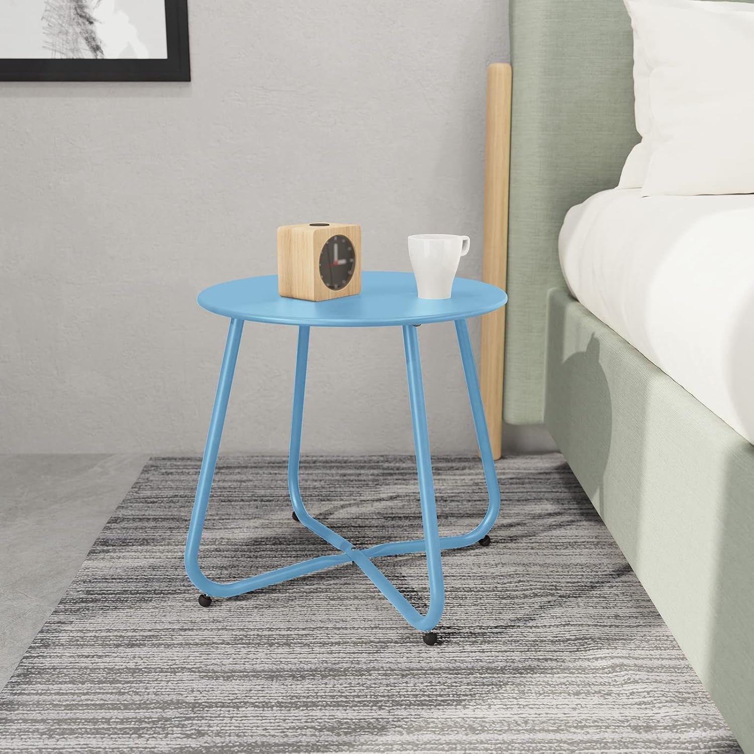 Outdoor Side Table 18-Inch round End Table Accent Table for Bistro Balcony Apartment Blue