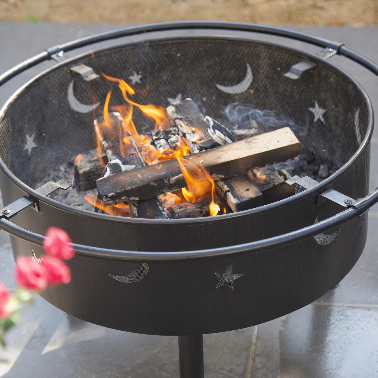 Star & Moon Bonfire round Steel Wood Burning Patio Fire Pit for Outdoor Patio